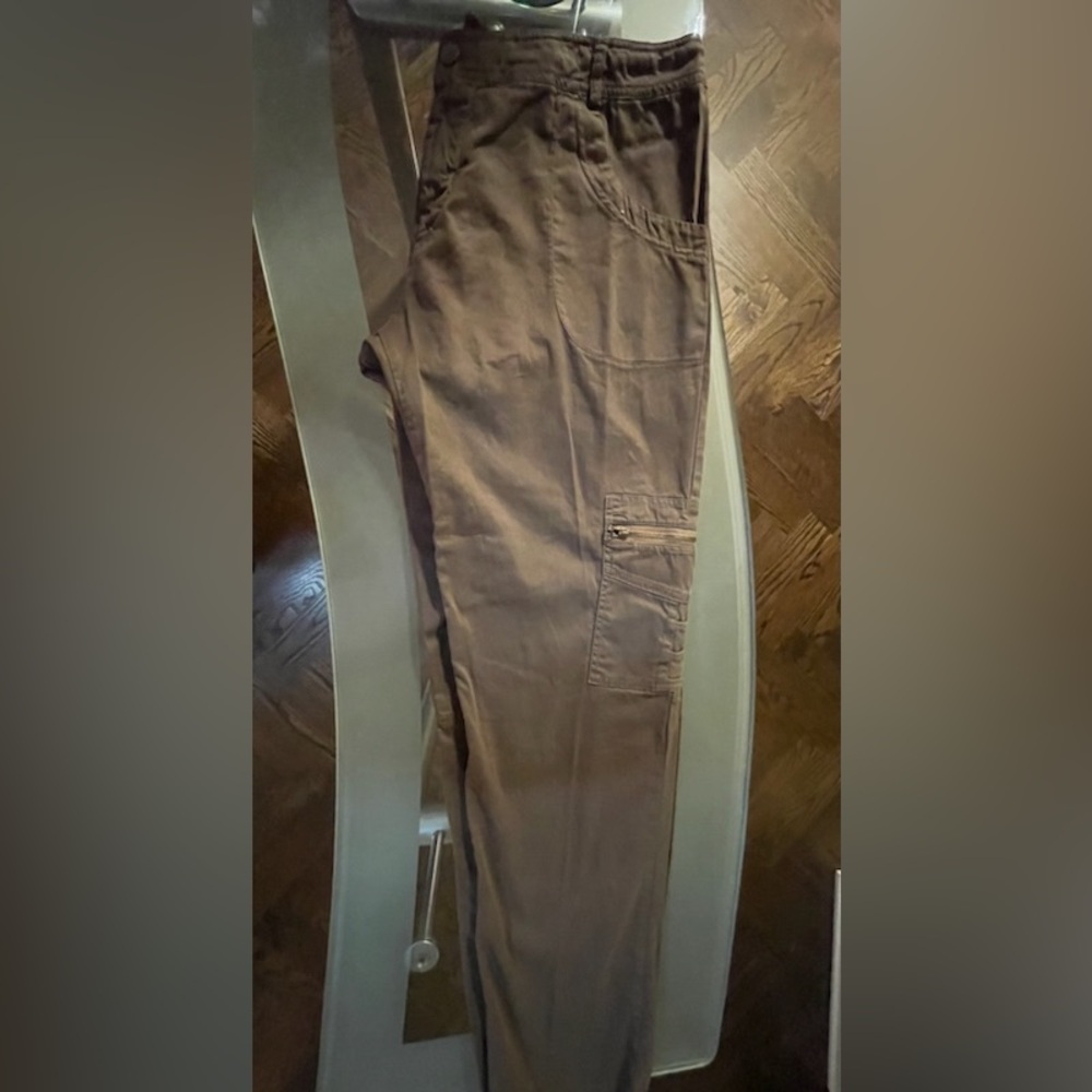 XCVI Black Cargo with Zipper Women’s Khakis Size XL NWOT defect